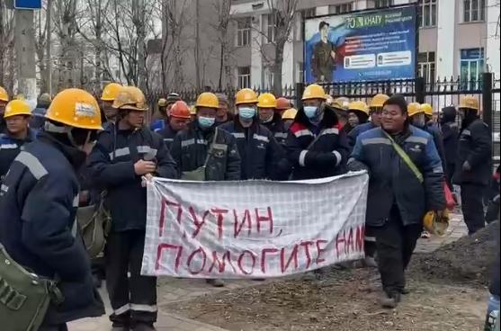 Хабаровский край: китайские рабочие требуют зарплату, а якутские матери — спасти срочников